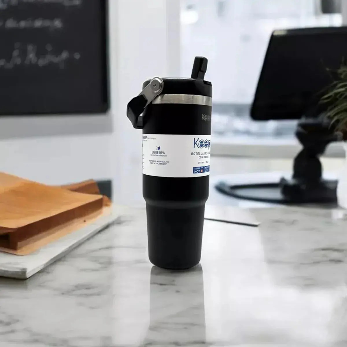 🥤 Botella Térmica Keep · 850 ml · Acero Inoxidable Para llevar lo que te gusta, adonde vaya tu día. - Imagen 11