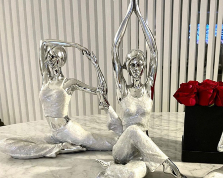 Escultura Lady Yoga Nacar Postura Anjali Mudra - Imagen 8