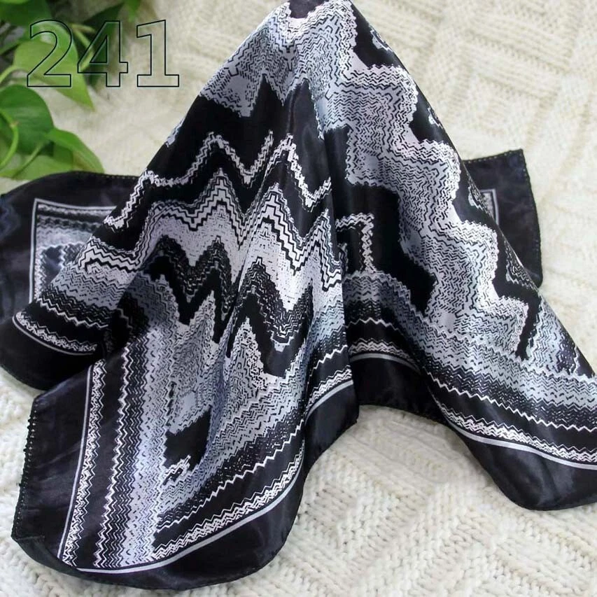 Pañuelo Estefan 50cm - Imagen 2