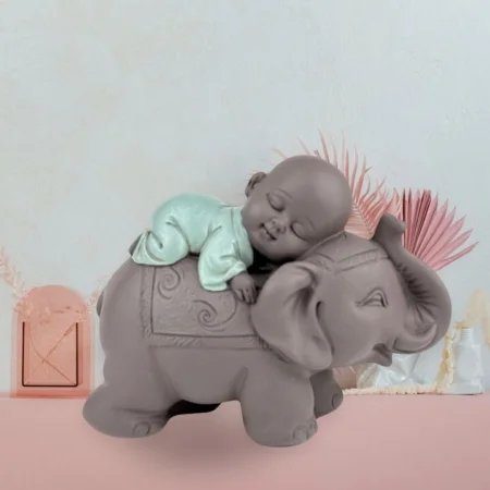 Estatuilla Monje buda bebe durmiendo en elefante - Imagen 8