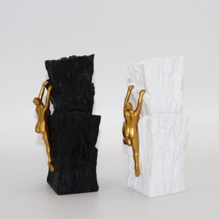 🧗‍♂️ Florero Escultura "Escalador" – Blanco o Negro