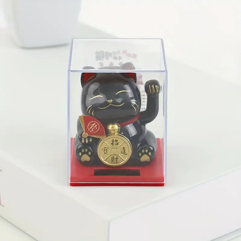 Maneki-neko (招き猫), también conocido como el “gato de la suerte” Black