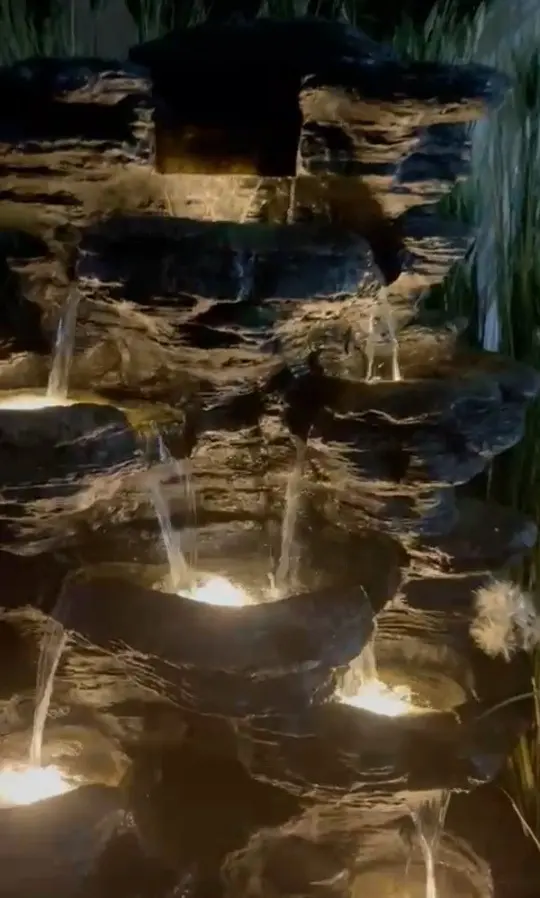💧 Fuente Cascada Monumental con Luces LED - Imagen 13