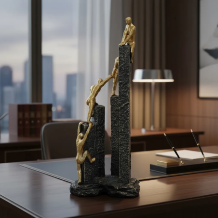 Escultura “Trabajo en Equipo”