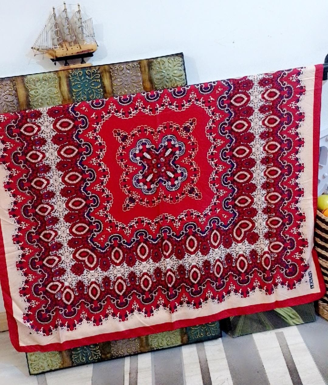 ❤️ Pañuelo 100% Seda Natural 110 × 110 cm · Rojo Ornamental - Imagen 4