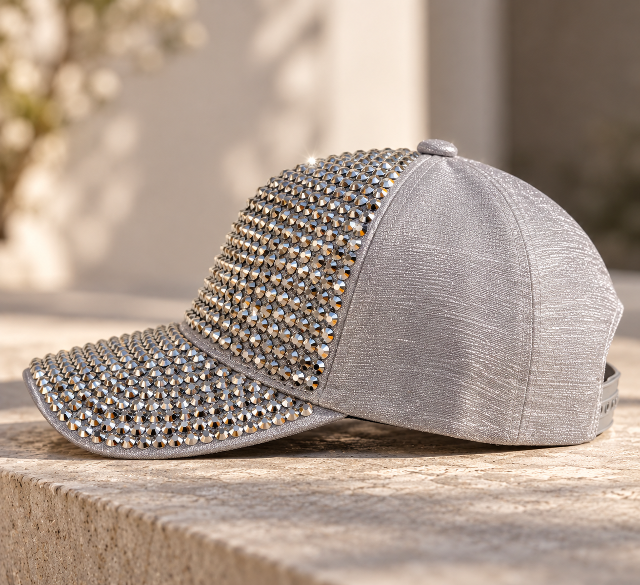 ✨ Gorra Silver con Cristales · Brillo que Acompaña - Imagen 4