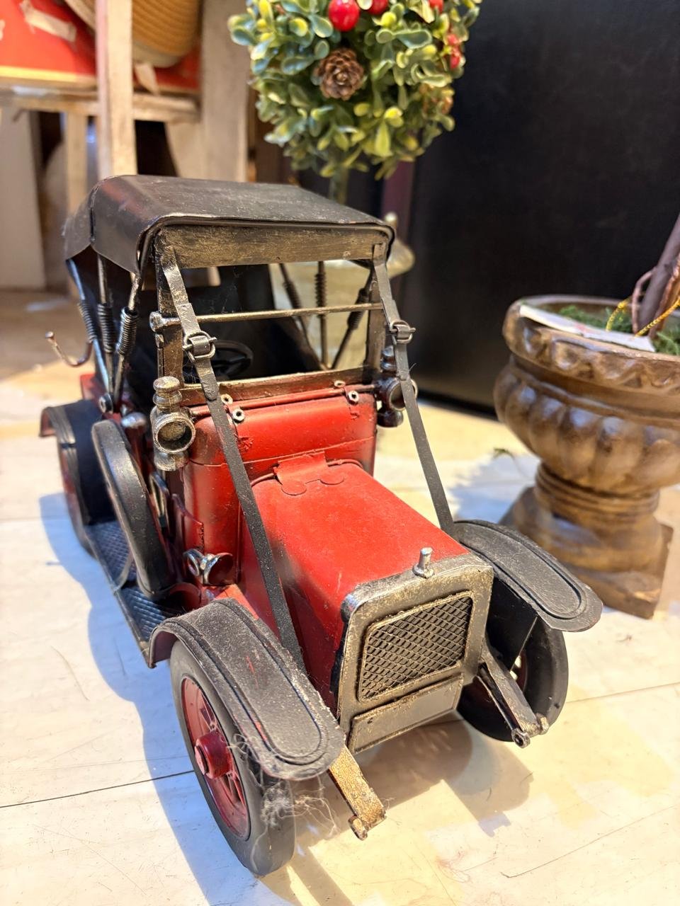 🚗 Automóvil Clásico de Metal · Rojo con Capota Negra - Imagen 4